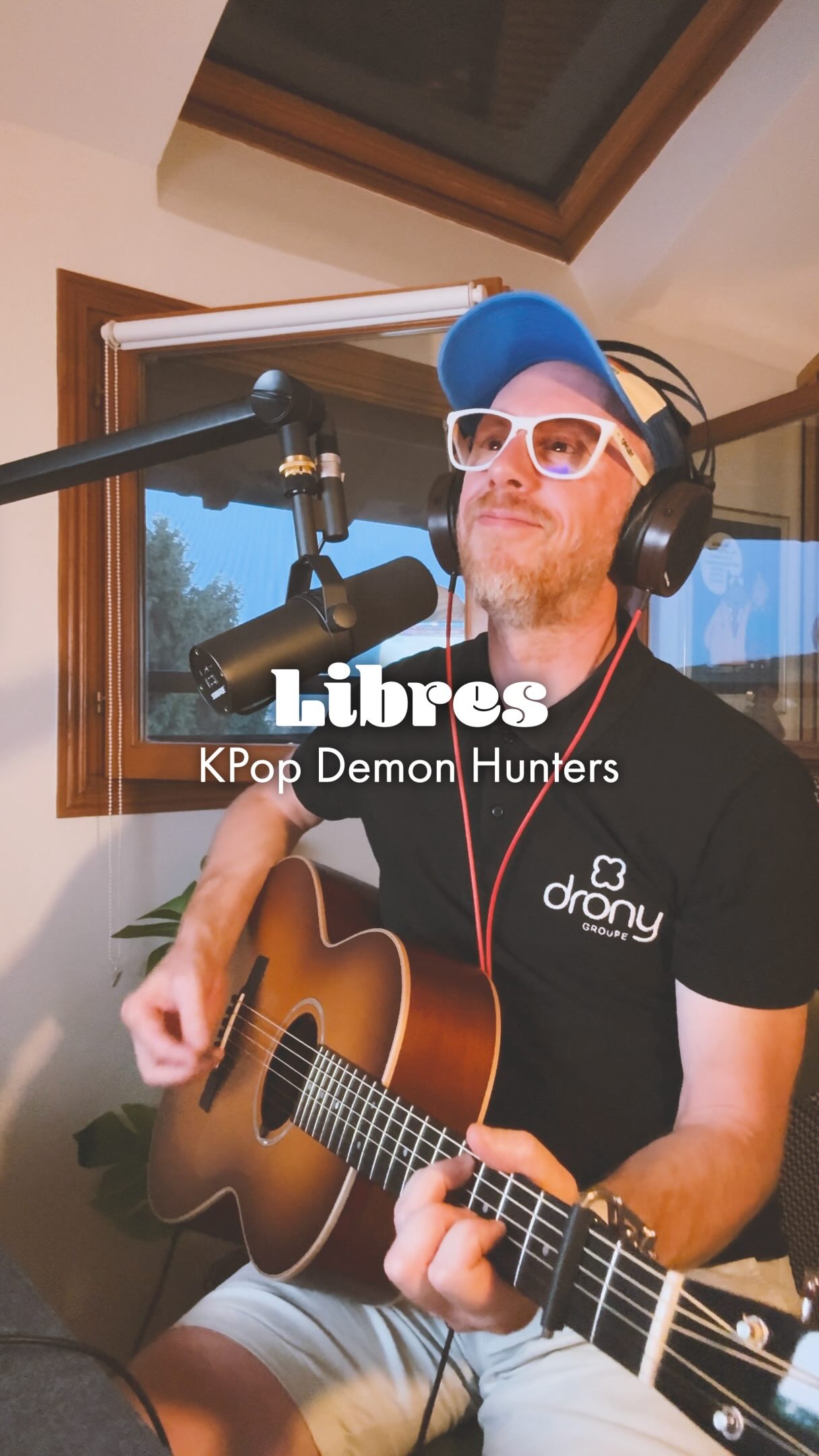 Les vacances commencent aujourd’hui. ❤️

Premier arrêt : le concert de KPop Demon Hunters Chant/Piano au Théâtre de la Tour Eiffel. Ma fille adore cette bande originale et, je dois l’avouer, moi aussi.
 
Alors pour elle, une petite reprise acoustique/voix de « Libres ». Il y a un refrain qui, résume parfaitement ce que je ressens en la regardant grandir :

« Le monde est meilleur depuis que je t’ai trouvée. Je sens que mon cœur est en paix à tes côtés. »

Profitez de celles et ceux qui rendent votre monde plus beau.
#kpop #kpopdemonhunters #cover #Netflix #acousticguitar