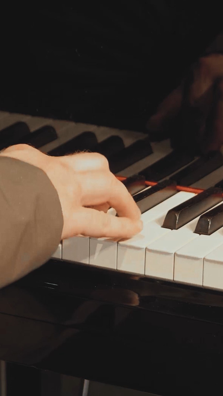 « Trahison en amitié… fermer la porte ou pardonner ? 🚪💔 » • Clip complet en bio

#trahison #clip #chansonfrancaise