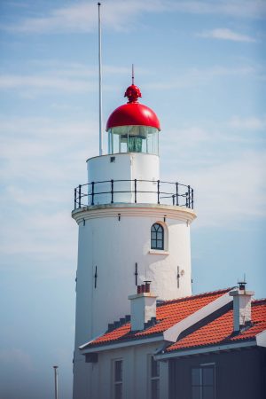 Le charmant village de Marken et son phare