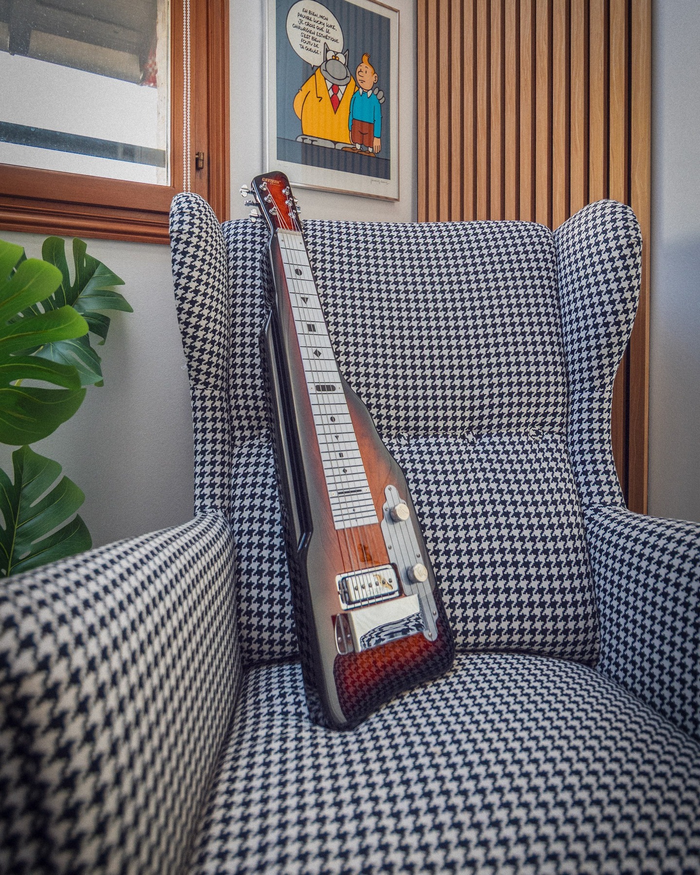 Je viens d’acquérir une lap steel pour le projet Pink Floyd dans lequel j’évolue. Un nouvel instrument à appréhender et à comprendre : Y’a plus qu’à s’y mettre 😀

#lapsteel #lapsteelguitar #gretsch