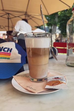 Un latte macchiato au château de Haar