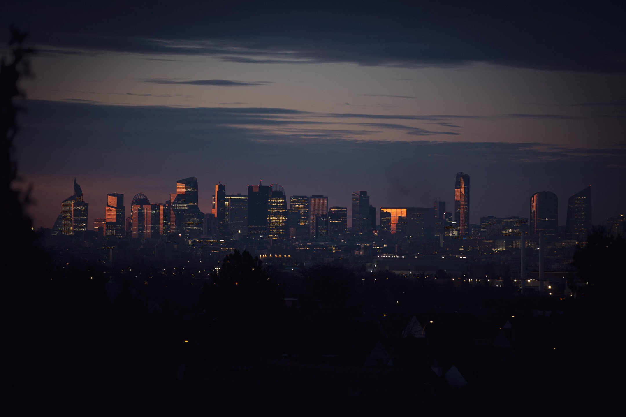 Le quartier d'affaires de @parisladefense vu de @cormeillesenparisis 
#parisladefense #ladefense #cormeillesenparisis
